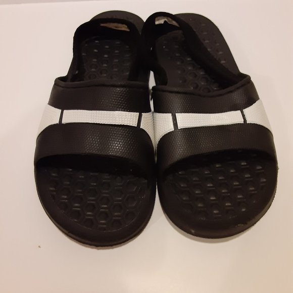Boys' Slides with Strap - Picture 1 of 1